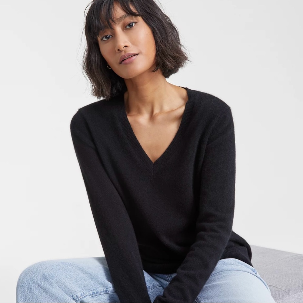 CASHMERE SWEATER